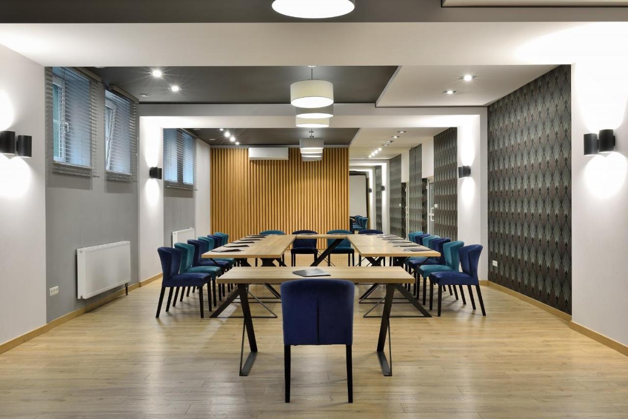 Hotel Agat Piotrków Trybunalski المظهر الخارجي الصورة